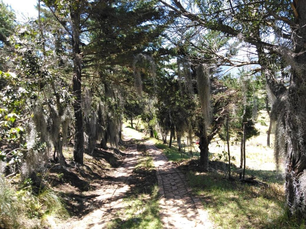 Hotel Campestre Los Duraznos Cucunuba Екстер'єр фото